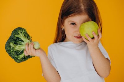 Top 5 zasad żywieniowych, które sprawią, że Twoje dziecko pozbędzie się dodatkowych kilogramów
