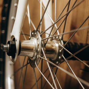Piasty rowerowe – kluczowy element napędu, którego znaczenie często bywa przeceniane